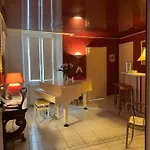 Le Clos Du Tulipier Bed & Breakfast