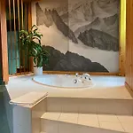 Le Clos Du Tulipier Bed & Breakfast