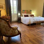 Le Clos Du Tulipier Bed & Breakfast 3*