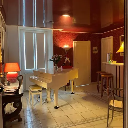 Le Clos Du Tulipier Couette-café