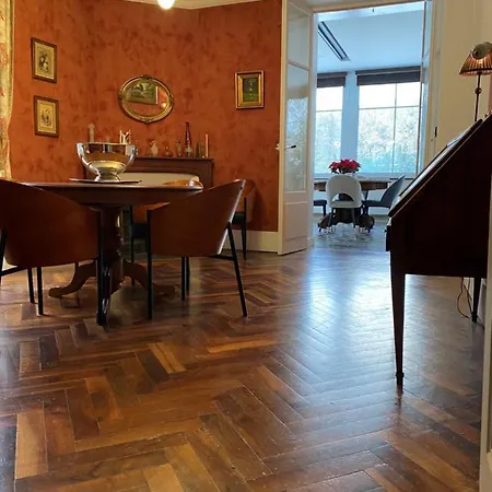 Le Clos Du Tulipier Couette-café La Chapelle-du-Bard