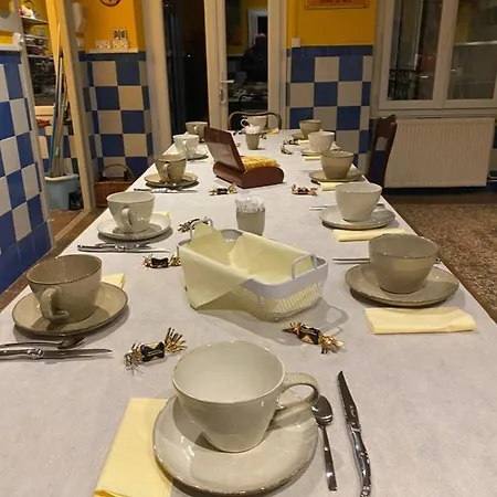 Le Clos Du Tulipier Couette-café