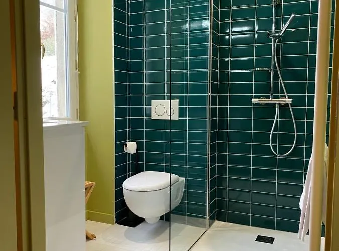 Le Clos Du Tulipier فندق مبيت وإفطار La Chapelle-du-Bard
