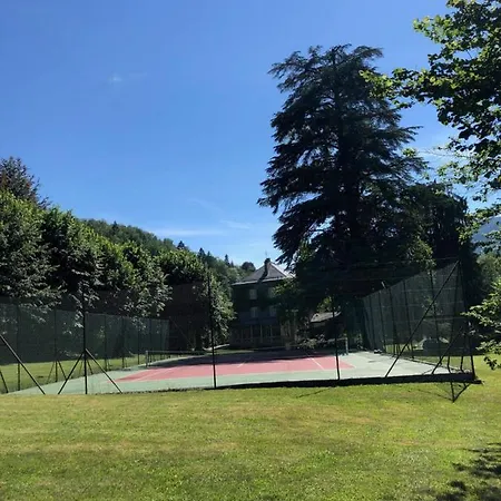Le Clos Du Tulipier Bed & Breakfast