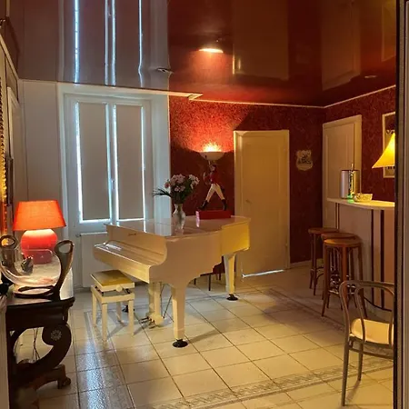 Le Clos Du Tulipier Bed & Breakfast