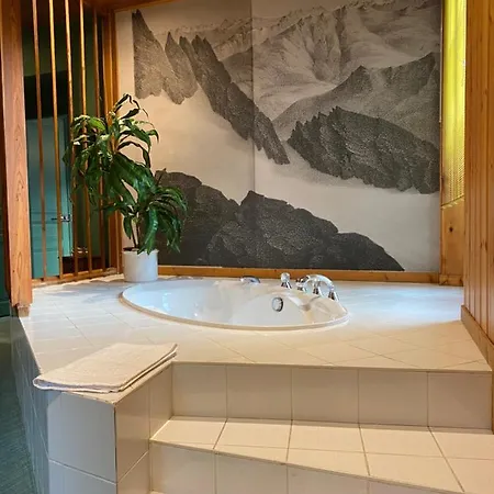Le Clos Du Tulipier Bed & Breakfast